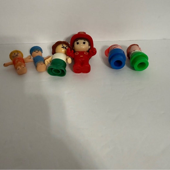 Vintage Unmarked Little People And Playskool Lil Playmates - Picture 5 of 5